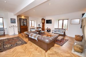 Lounge- click for photo gallery